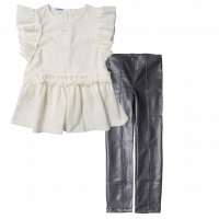 Παιδική μπλούζα Mayoral για κορίτσια Etna μπεζΠαιδική μπλούζα Mayoral για κορίτσια Etna μπεζ | Παιδικό παντελόνι Mayoral για κορίτσια Leather Μαύρο κοριτσίστικα μοντέρνα πέτσινα παντελόνια 