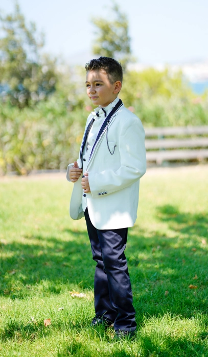 Παιδικό κοστούμι για αγόρια Μύκονος Λευκό αγορίστικα μοντέρνα βαφτιστικά παραγαμπράκια καλό ντύσιμο μοντέλο