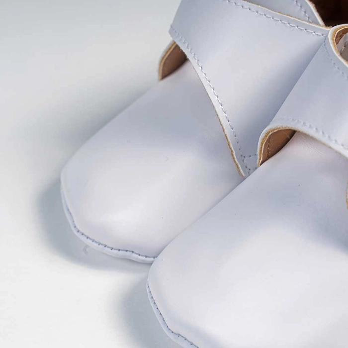 Βρεφικά παπούτσια για αγόρια little king άσπρο παπουτσάκια αγκαλιάς για μωράκια μαλακά μηνών online (3)