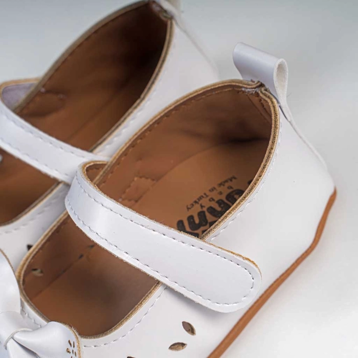 Βρεφικά παπούτσια για κορίτσια άσπρο παπουτσάκια αγκαλιάς για μωράκια μαλακά μηνών online (3)